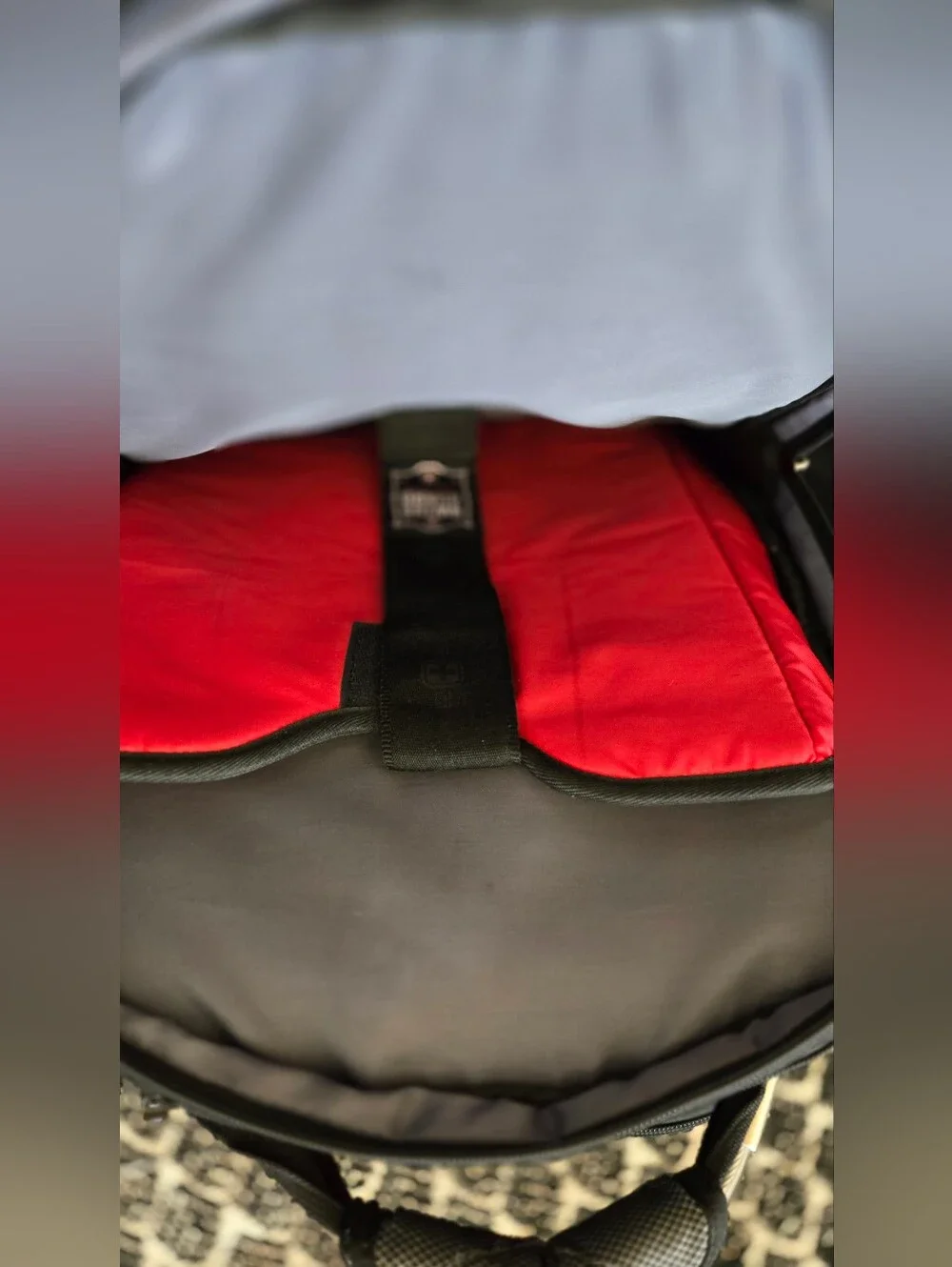 SwissGear Black & Red Men's Backpack - Durable Travel & Laptop Bag
